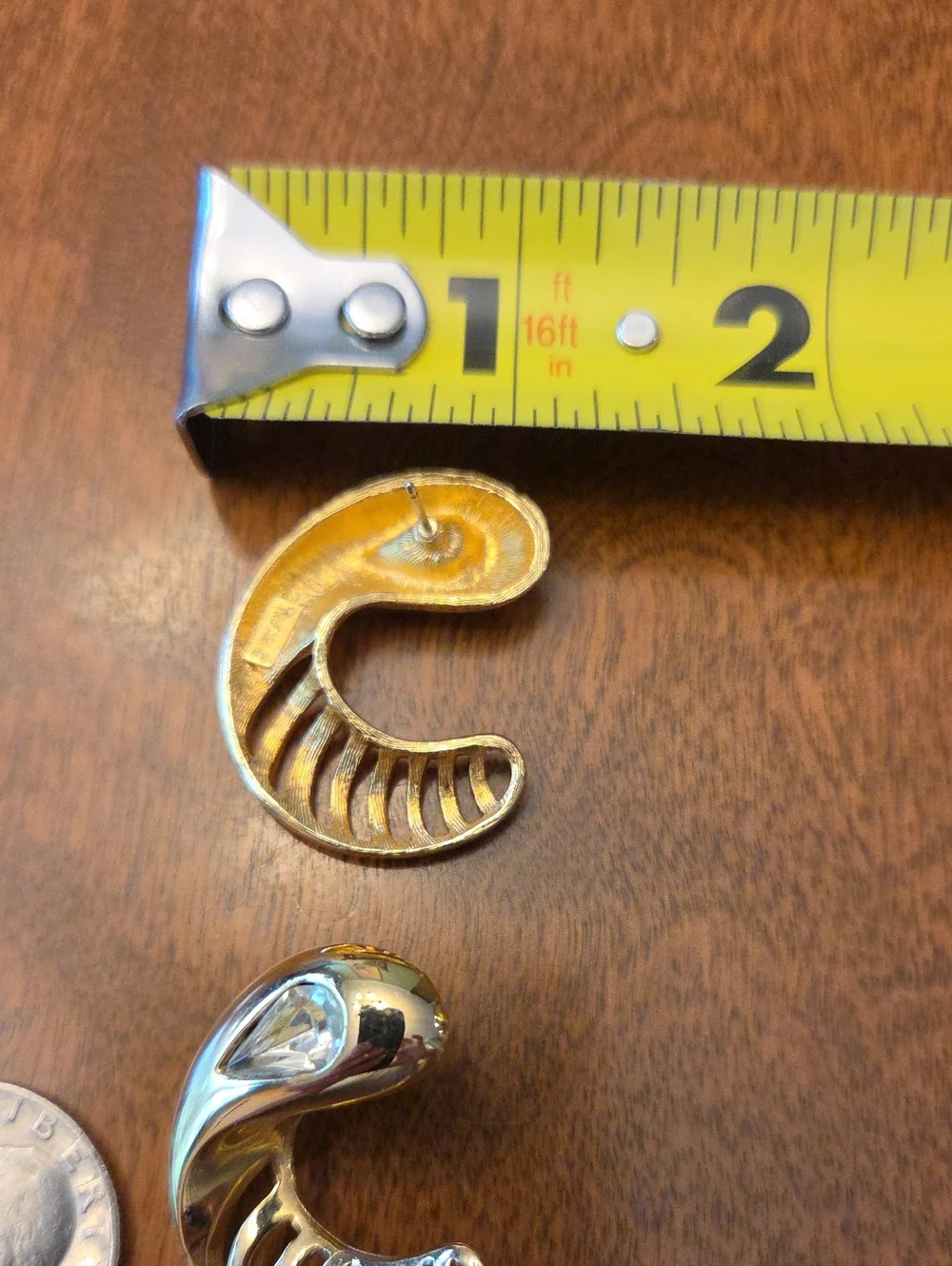 Vtg Trifari -Elegant Gold Earrings with Crystal Accents